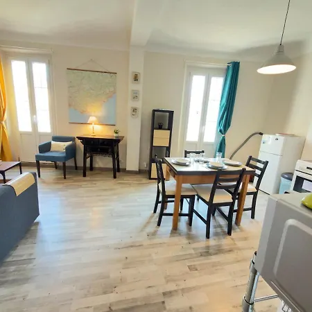Le Balcon Du Centre טולון
